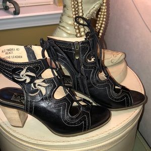 Sz40 L’Artiste open toe heels